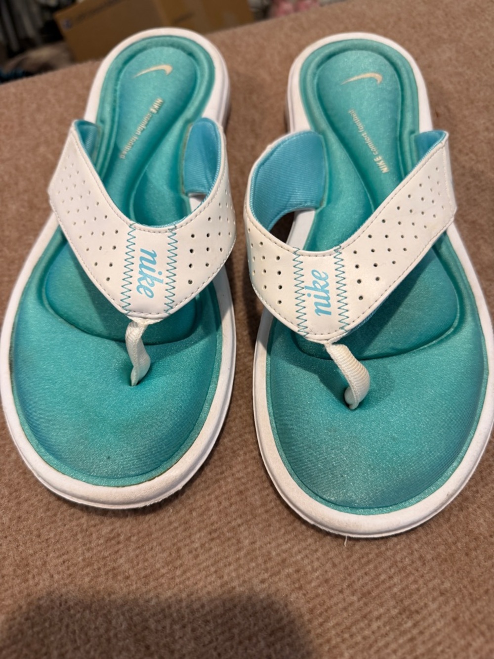 Nike White and Teal Women's Thong Sandals